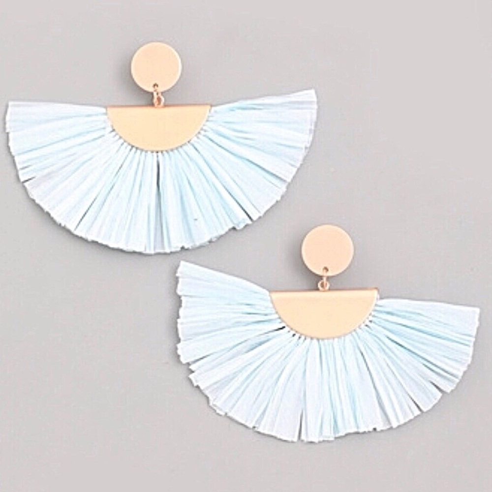 Raffia fan earrings